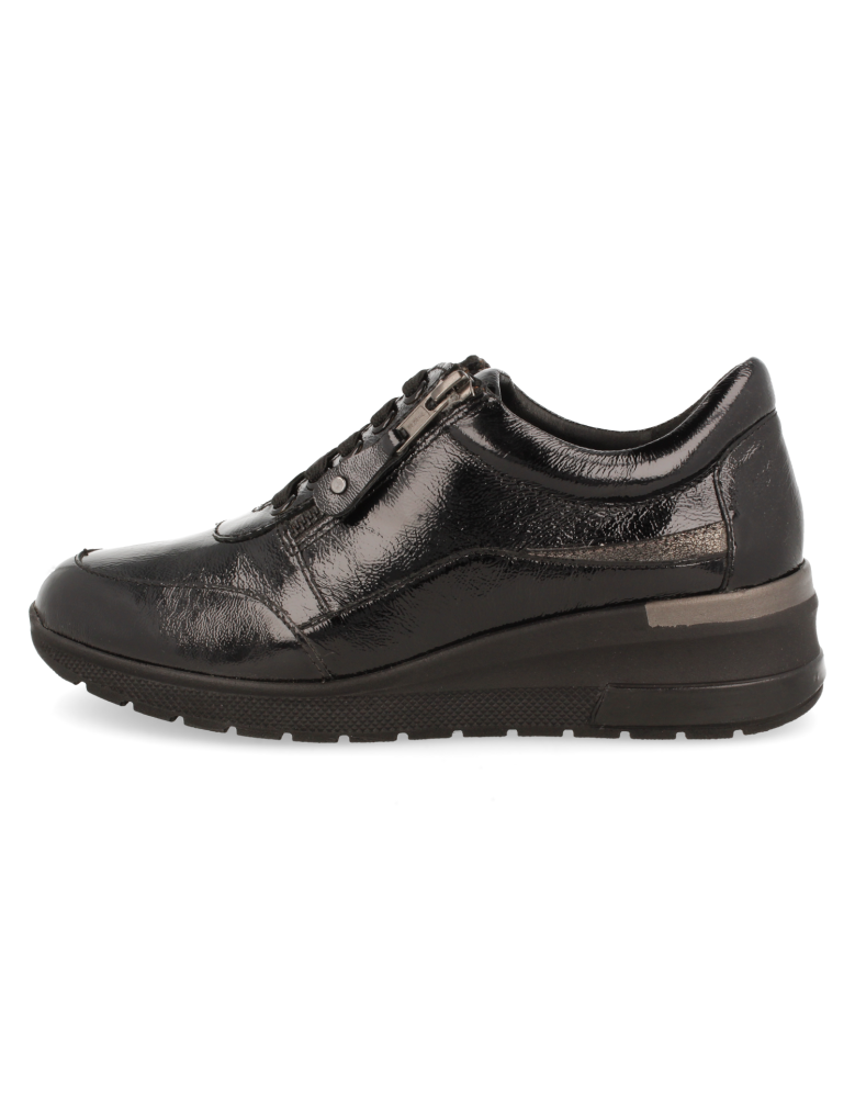 ZAPATO SEÑORA D'TORRES CON AJUSTE FACIL, SEUL NEGRO CHAROL, HORMA ANCHA PARA PIES DELICADOS.